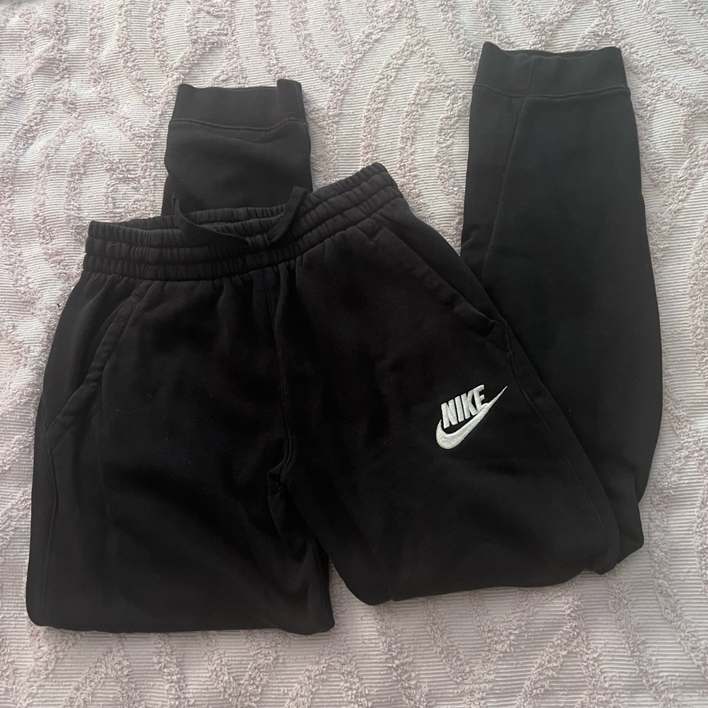 Black Nike boys sweatpants